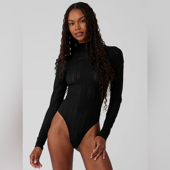 Alo Yoga euphoria bodysuit 【S】完売品 ALO Yoga | Tops | Alo Euphoria Long Sleeve Bodysuit Sz S | Poshmark